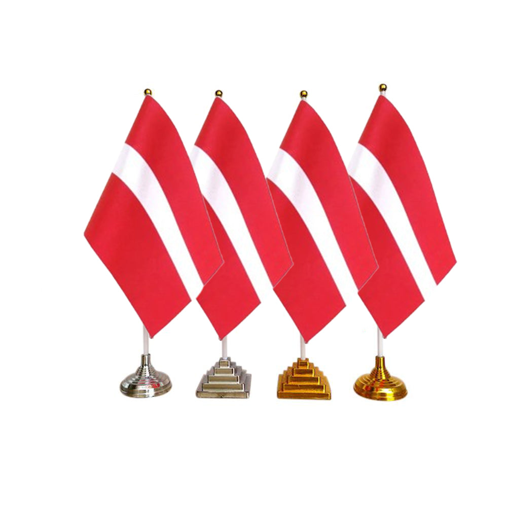 Lot De 32 Drapeaux De Table - Mini Drapeaux De Bureau 21,6 X 21,6 Cm - Décoration Internationale