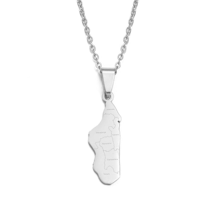 Collier carte Madagascar couleur argent
