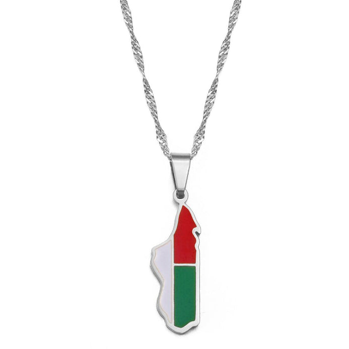 Collier drapeau Madagascar couleur argent