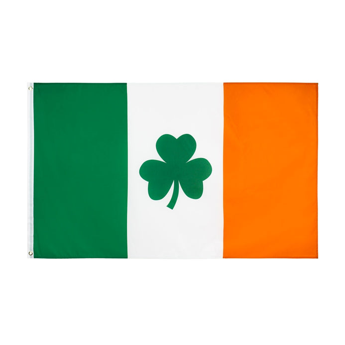 Drapeau Irlande avec trèfle